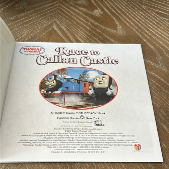 Thomas & Friends Race to Callan Castle Adventure Book - Picture 5 of 10